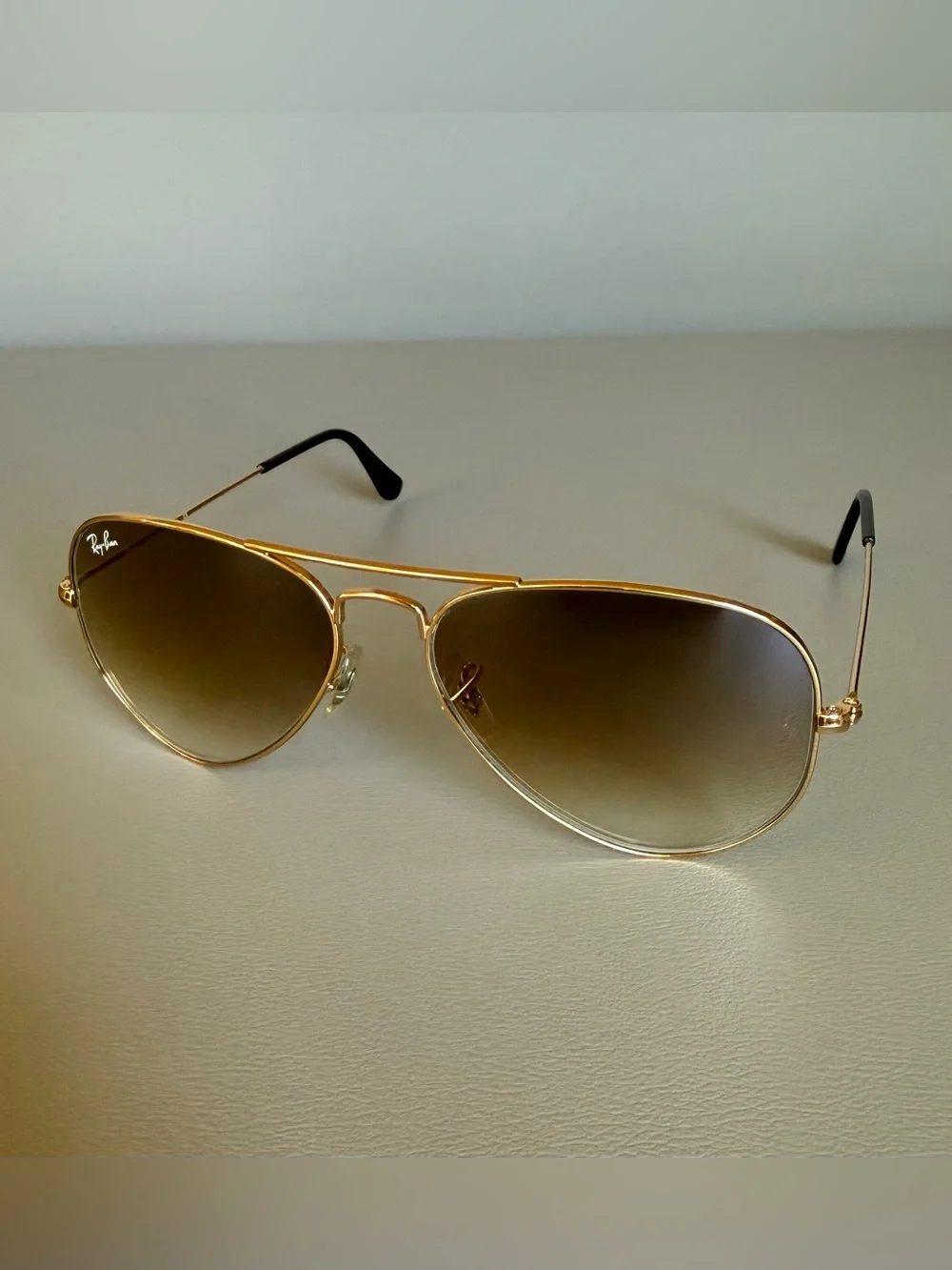 Ray-Ban RB3025 Aviator Gradient Sunglasses Light Brown / Polished Arista Gold